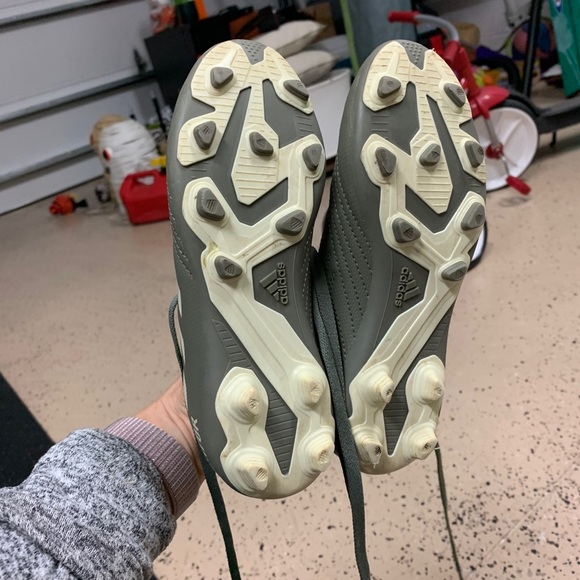 Adidas Predators Soccer Cleats 19.4 Size 4.5 - Picture 5 of 7